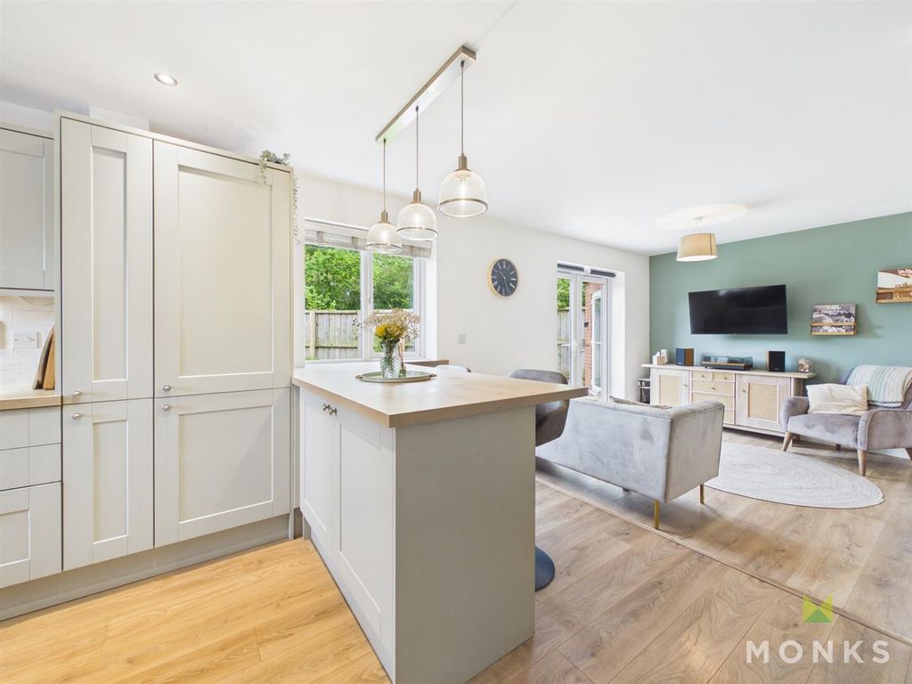 Property photo 2 of 33 B8d80F808c4646c1943669c7A9F91E03_100_Cam01520G0-Pr