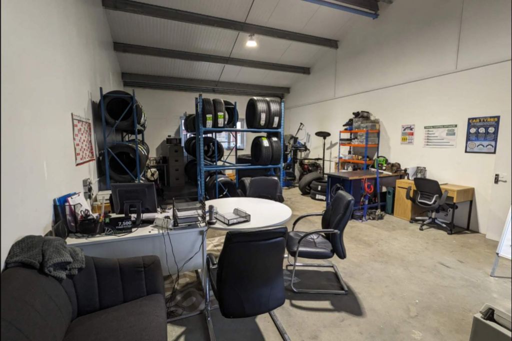 Property photo 3 of 7