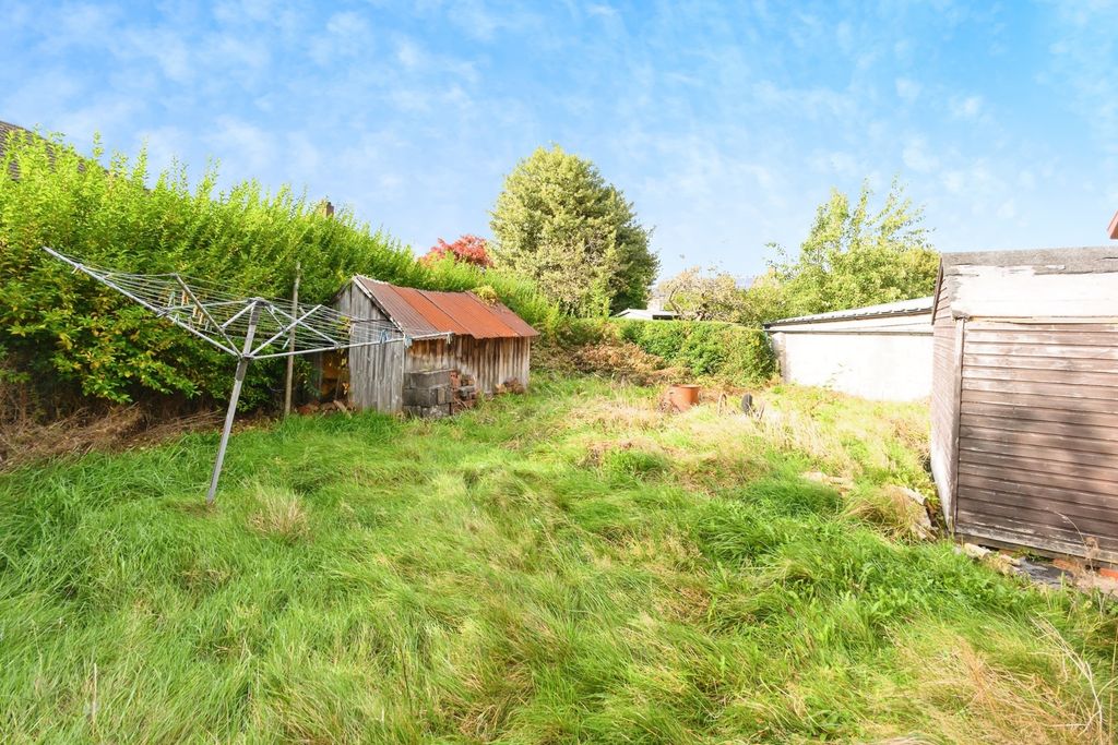 Property photo 2 of 10 External