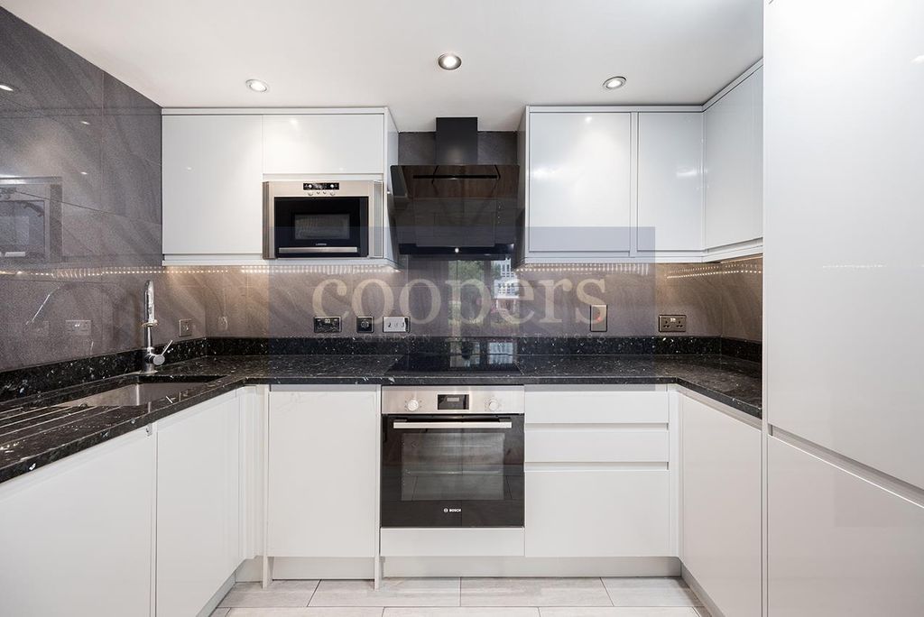 Property photo 2 of 10 W05.Jpg