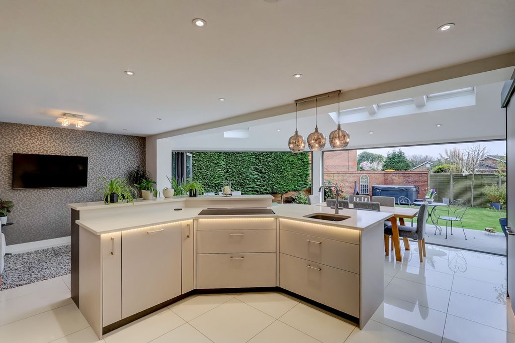 Property photo 2 of 28 Picture No. 28