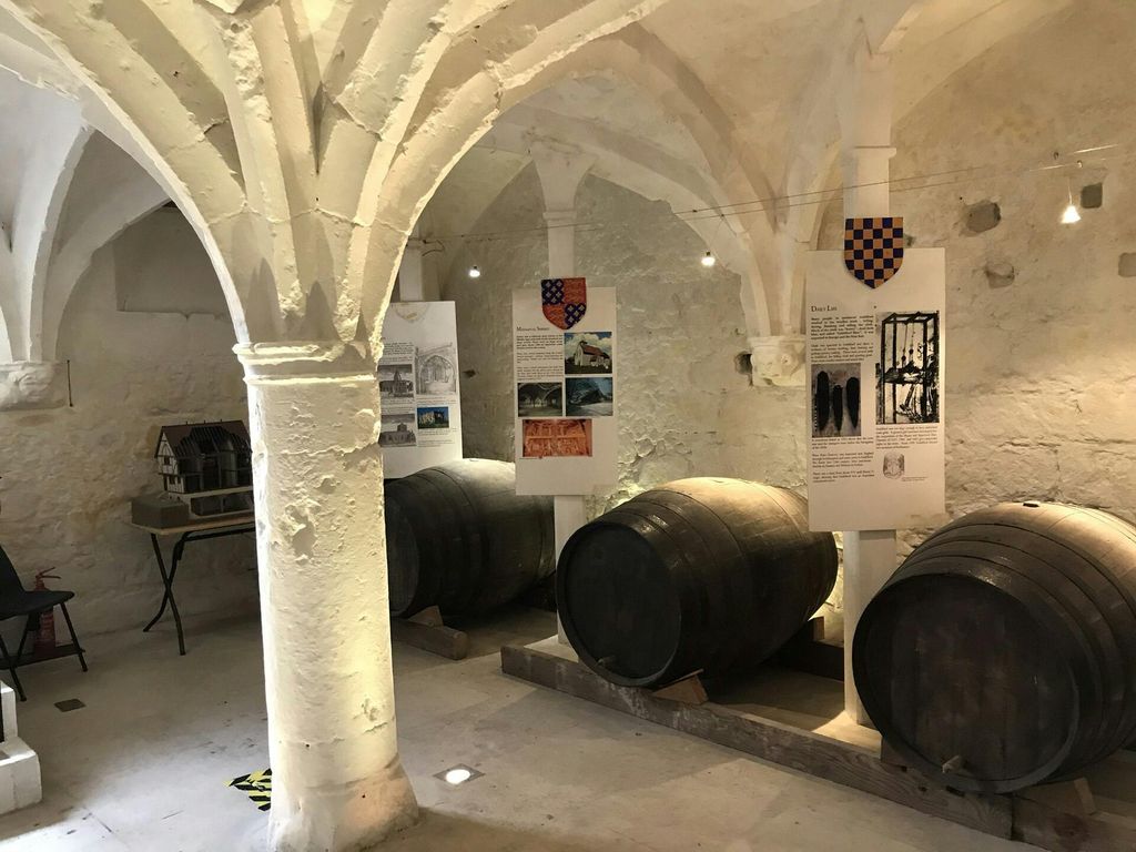 Property photo 2 of 3 Interior_Undercroft_Guildford_2019.Jpg