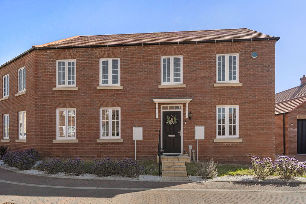 Property photo 1 of 24