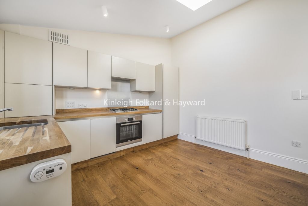 Property photo 3 of 12 0F9284A5-Cf74-4c80-9