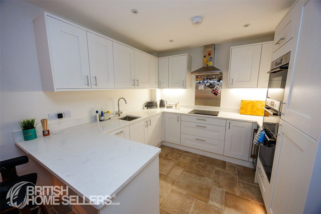 Property photo 2 of 29 Picture No. 23