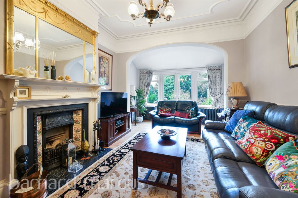 Property photo 3 of 19