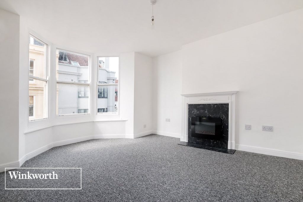 Property photo 3 of 10 Picture No. 02