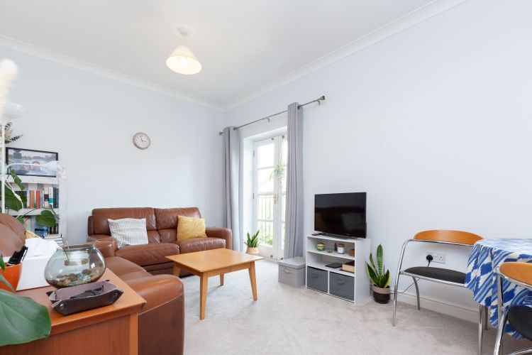 Property photo 2 of 7 204368