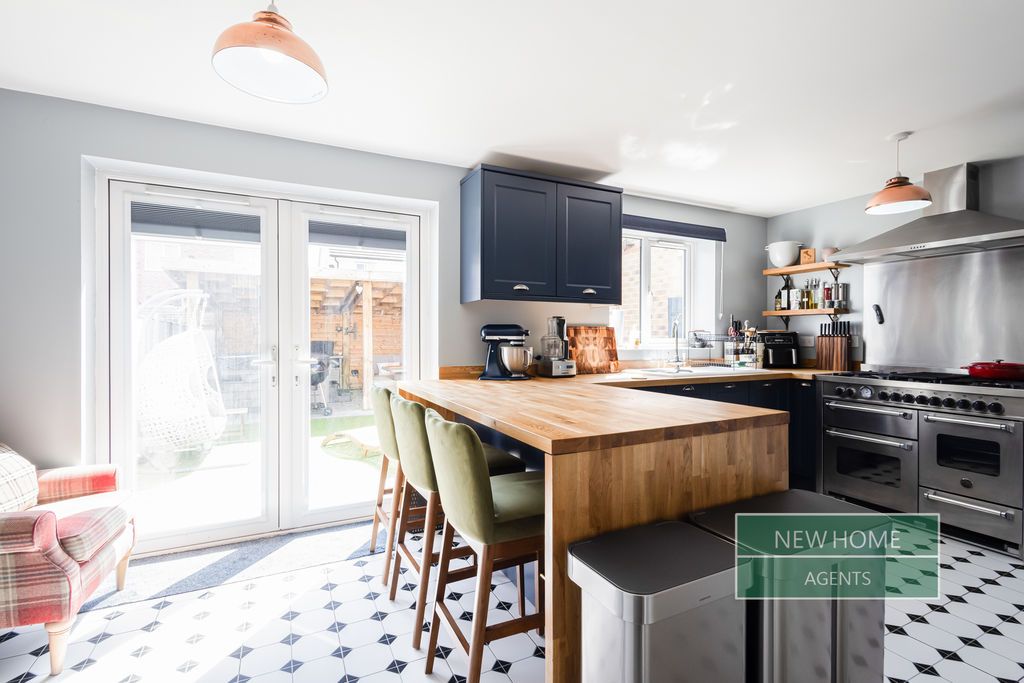 Property photo 3 of 27 Photo 10