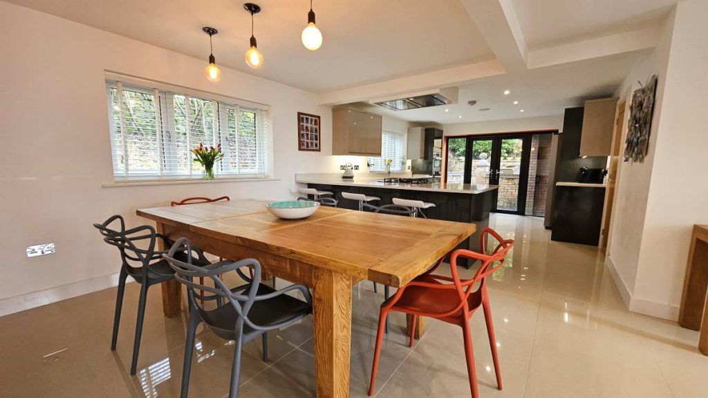Property photo 2 of 58 16