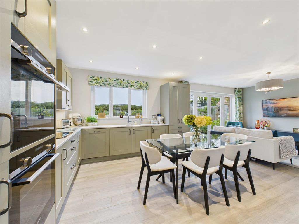 Property photo 2 of 21 Open Plan Living Kitchen