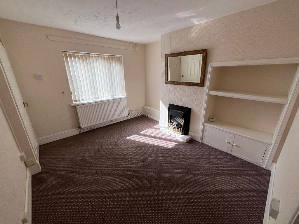 Property photo 2 of 12 Lounge