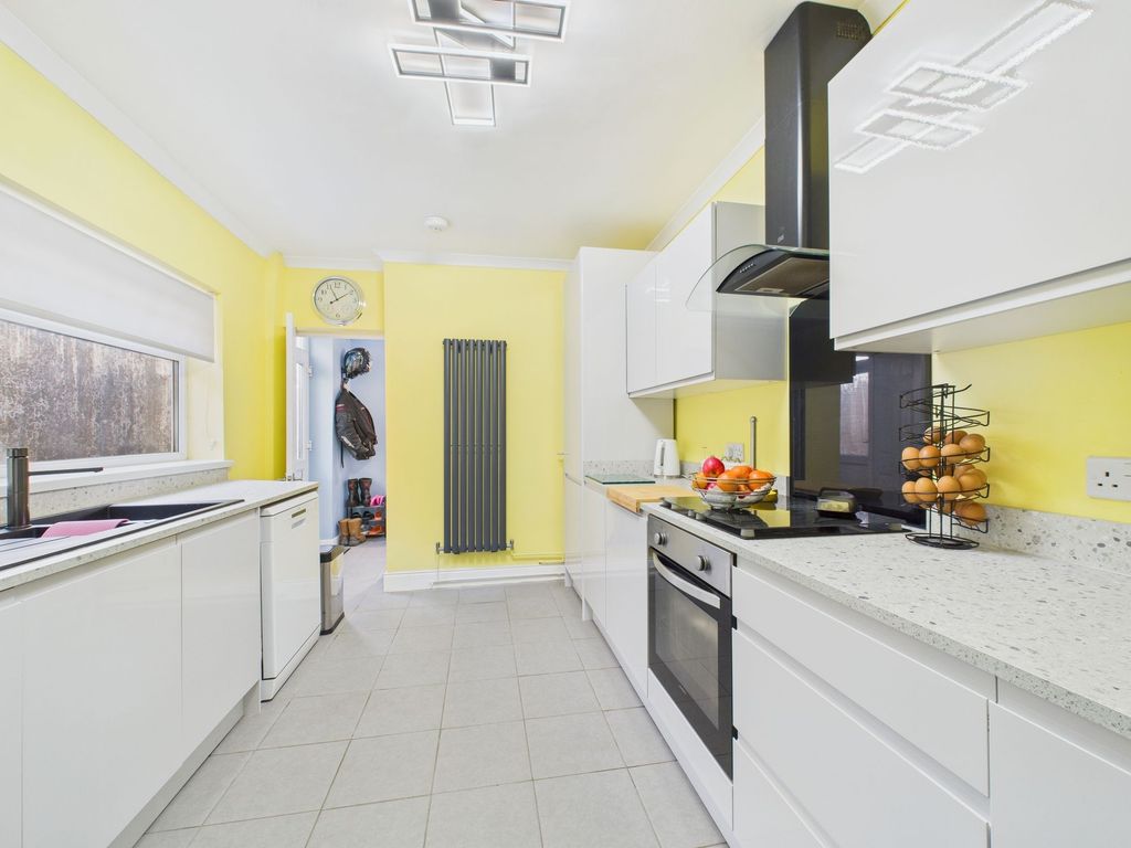 Property photo 2 of 26