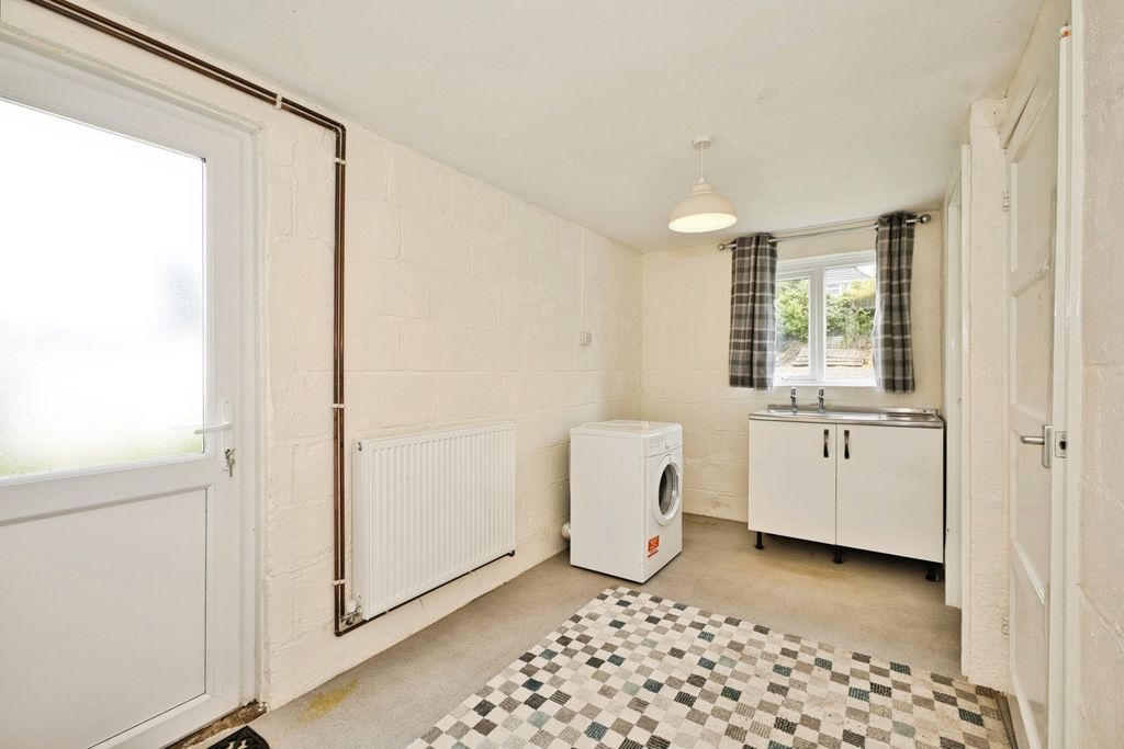 Property photo 3 of 17 Pbox-Img.Jpg