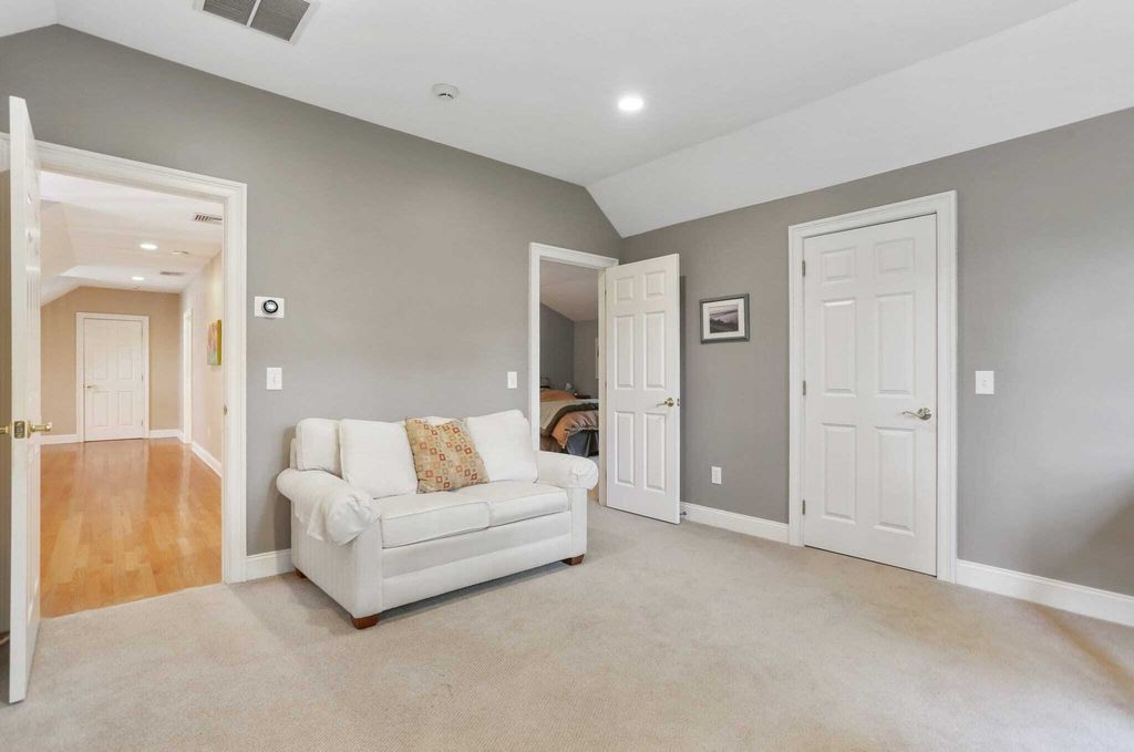 Property photo 3 of 11 <Alttext/>