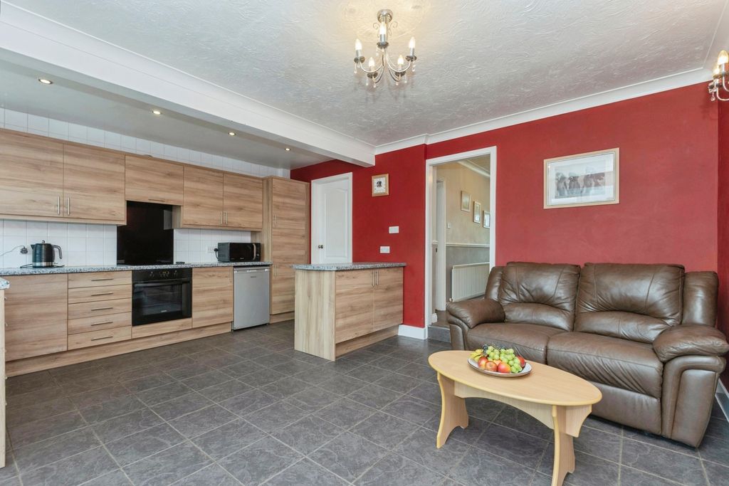 Property photo 3 of 26 Pbox-Img.Jpg