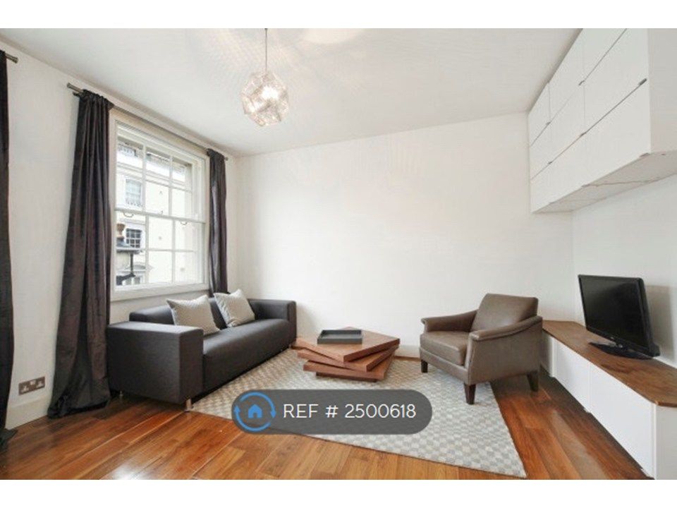 Property photo 3 of 17 Living Room