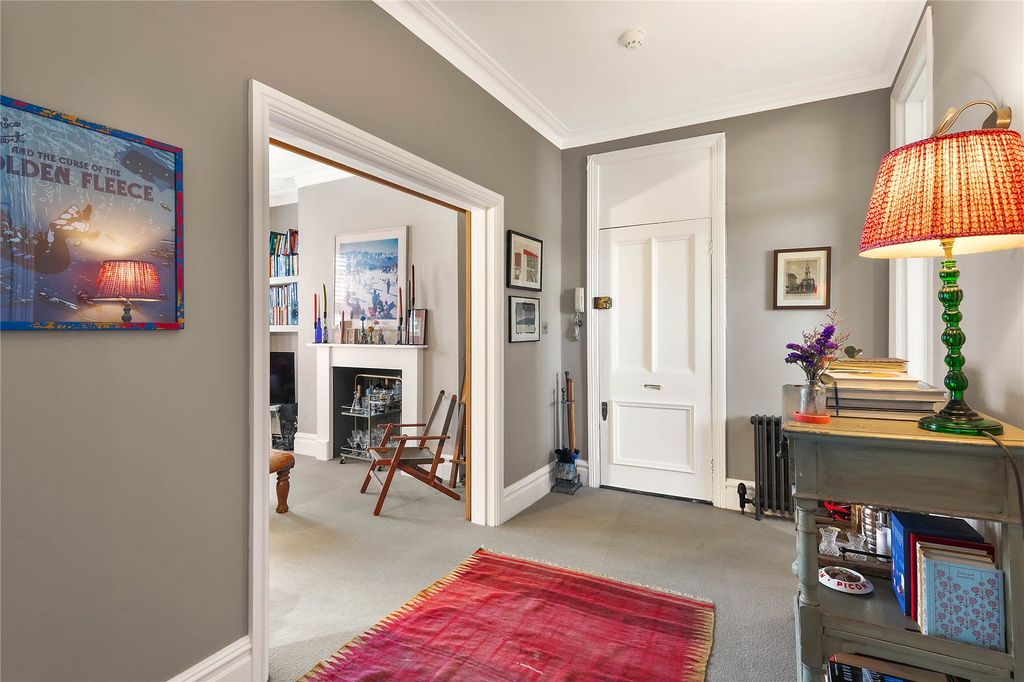 Property photo 3 of 8 Picture No. 12