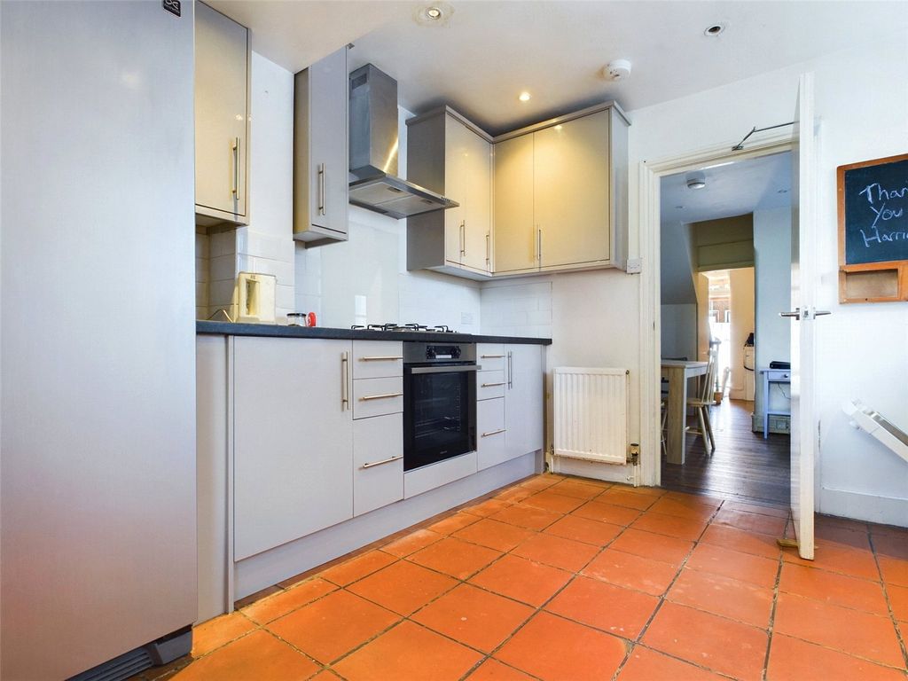 Property photo 1 of 18 House To Rent