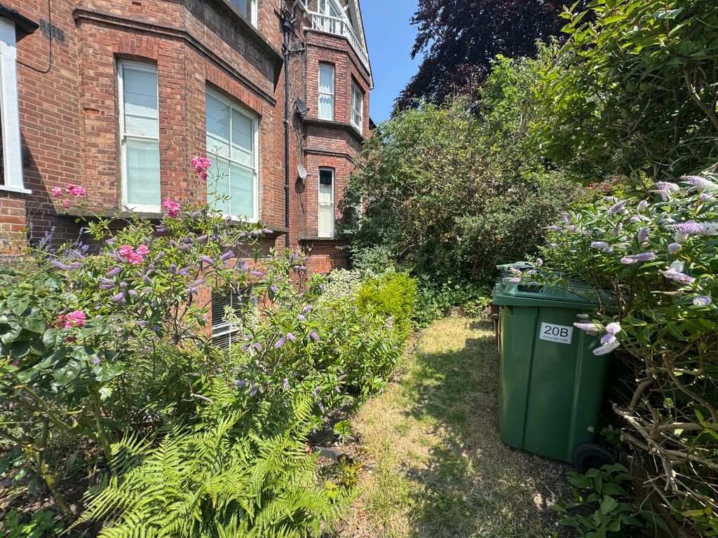 Property photo 2 of 6