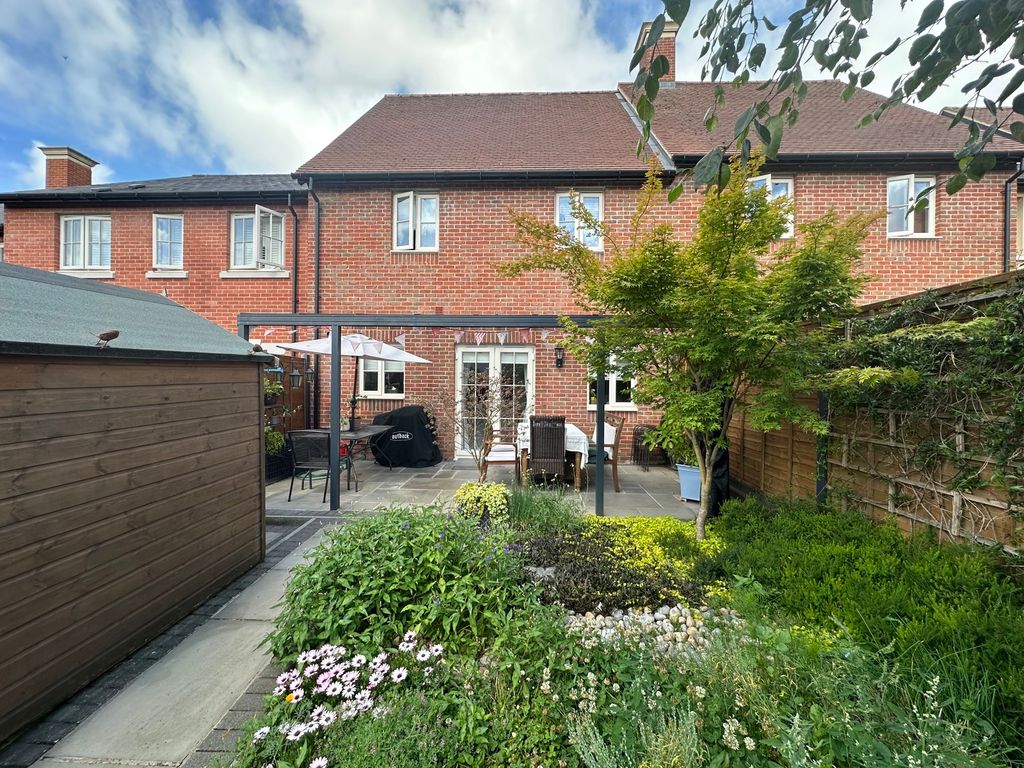 Property photo 2 of 17 Photograph