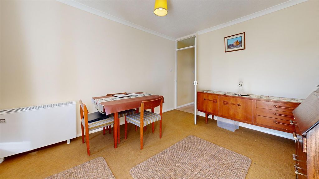 Property photo 3 of 13 7-Tobys-Close-Bedroom 2.Jpg