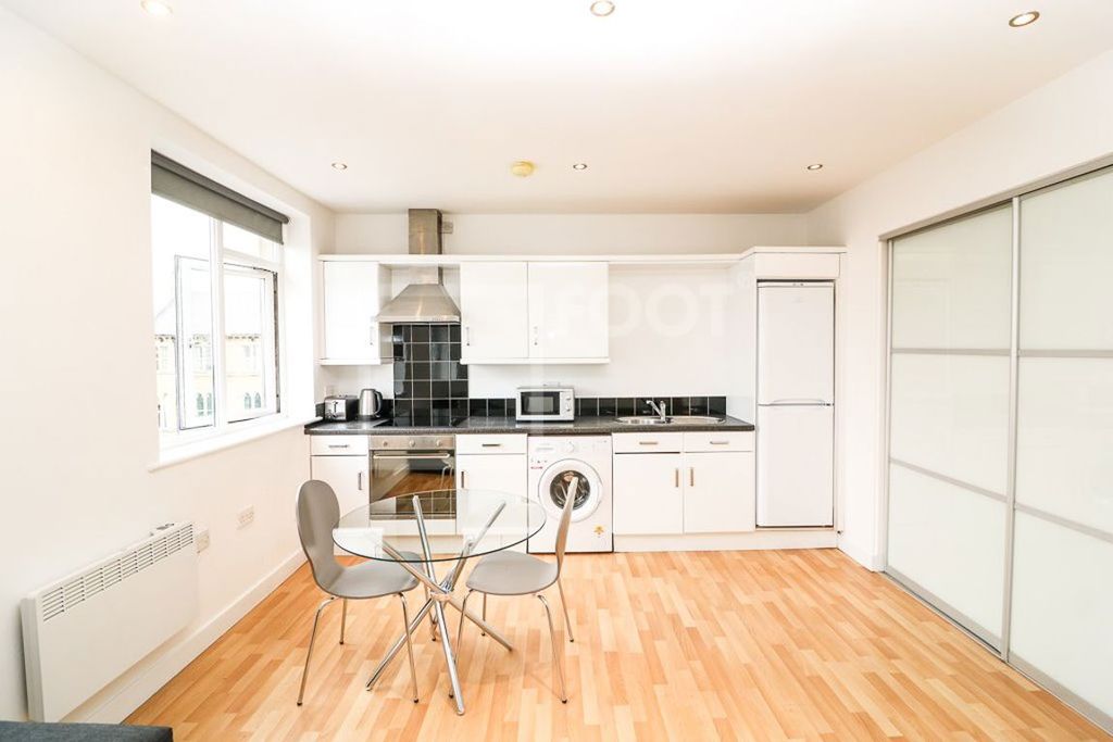 Property photo 2 of 17
