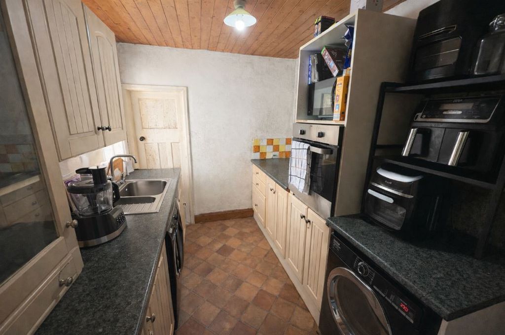 Property photo 2 of 11 Photo 2