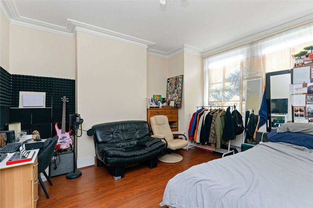 Property photo 2 of 17 Picture No. 02