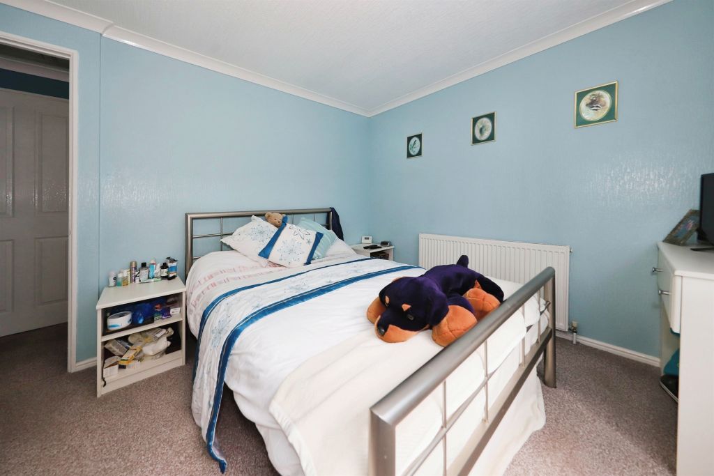 Property photo 3 of 17