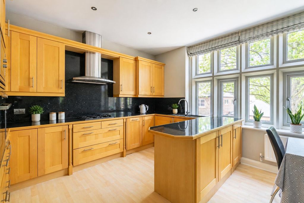 Property photo 3 of 11 Kitchen.Png