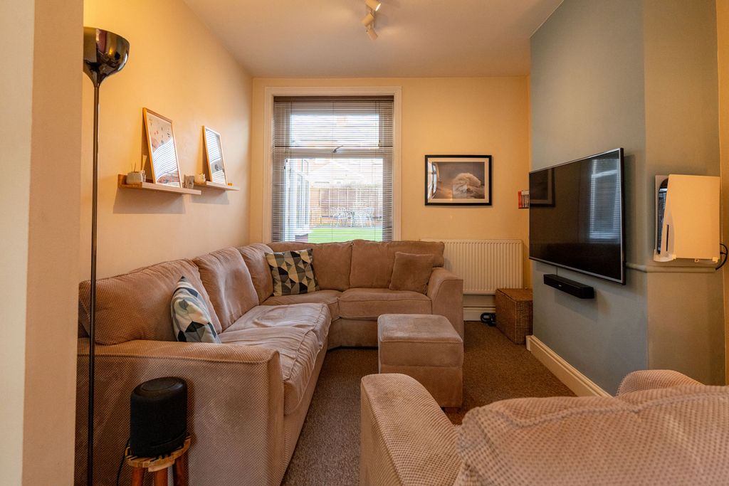 Property photo 3 of 18