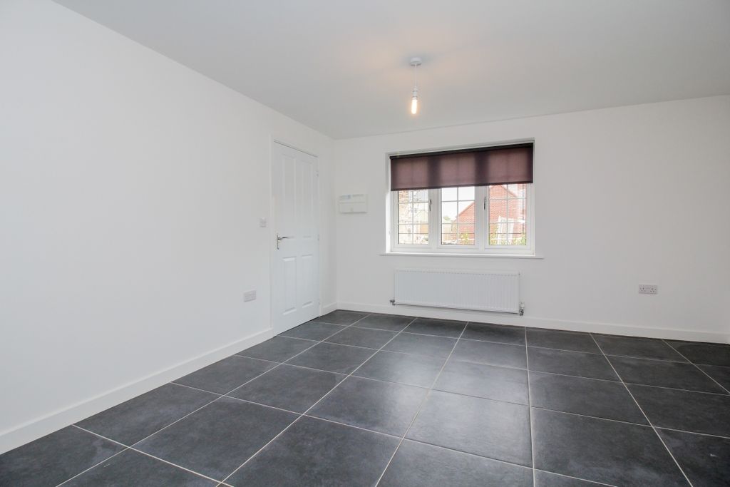 Property photo 3 of 8 22979