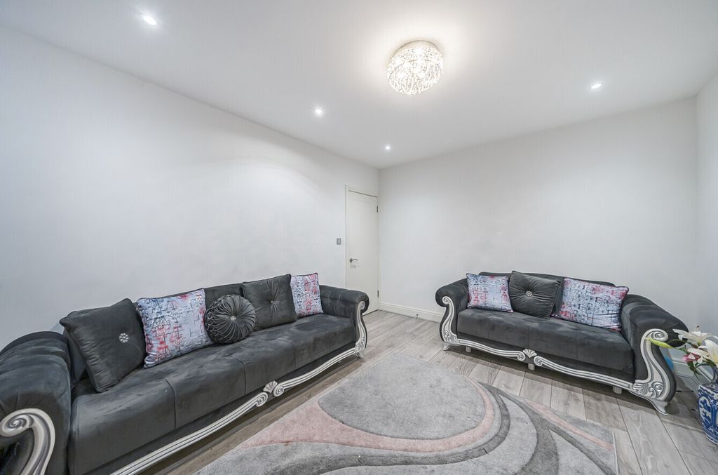 Property photo 2 of 12 Picture No. 04