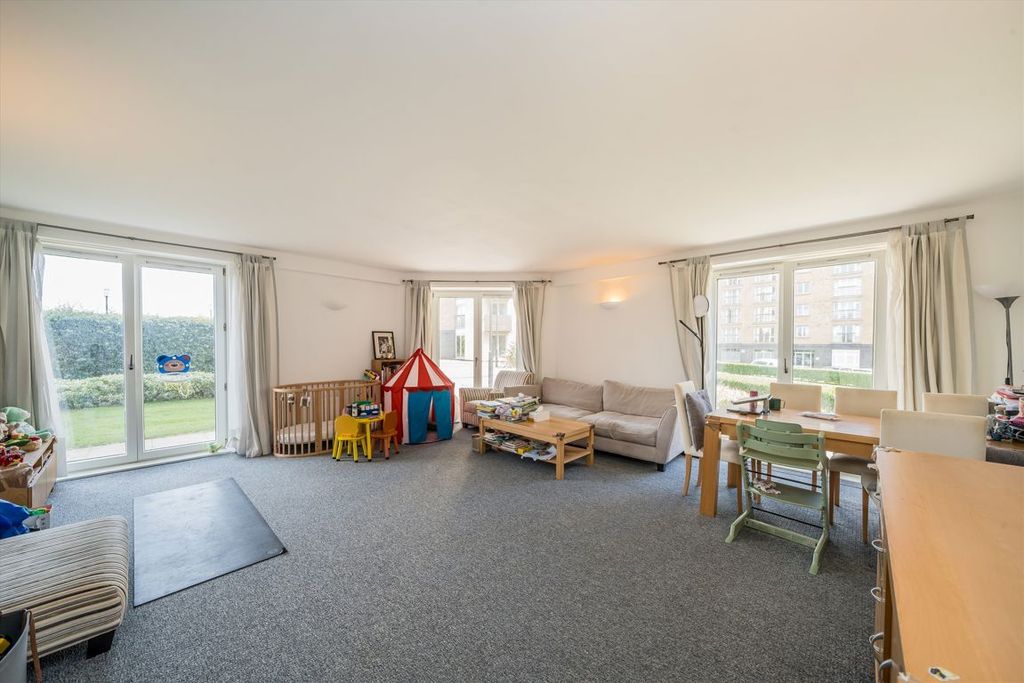 Property photo 3 of 7