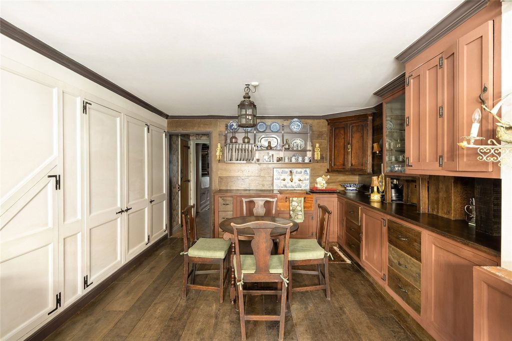 Property photo 2 of 41 Picture No. 01