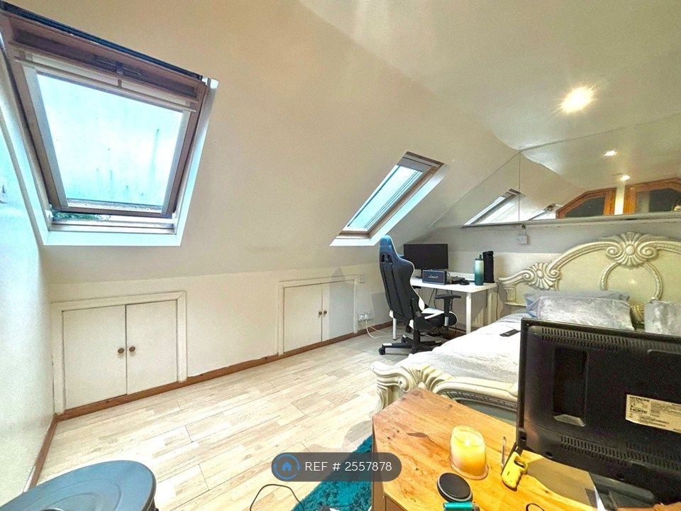 Property photo 1 of 5