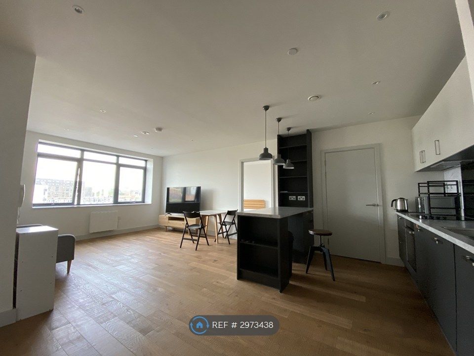 Property photo 2 of 7 Living Room / Kitchen (Entrance View)
