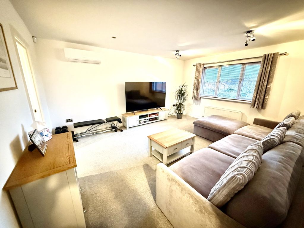 Property photo 2 of 6 Img_1034