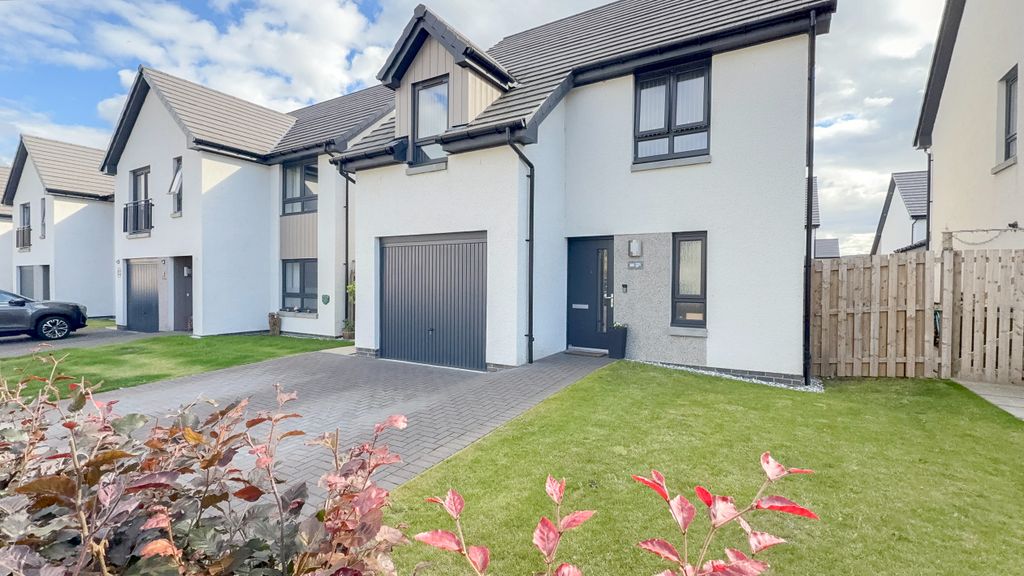 Property photo 1 of 29 44 Douglas Davidson Drive, Rattray, Ph10 7Fh