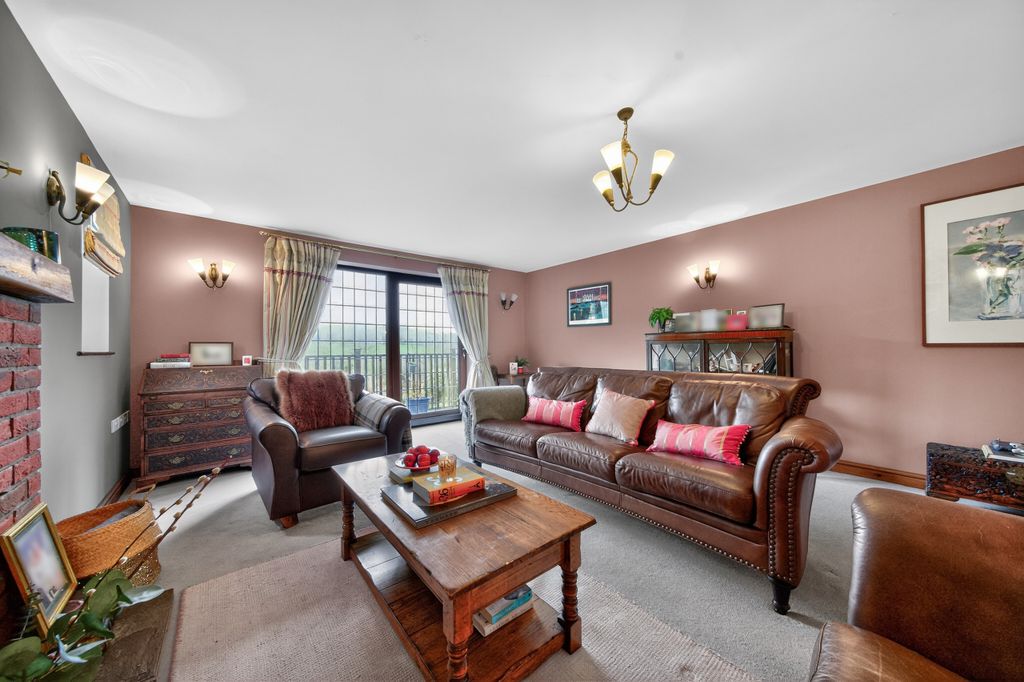 Property photo 3 of 23 1433013-20-69c6Df14F0Bc6