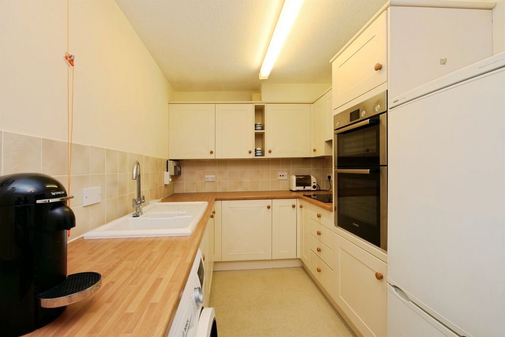 Property photo 3 of 13