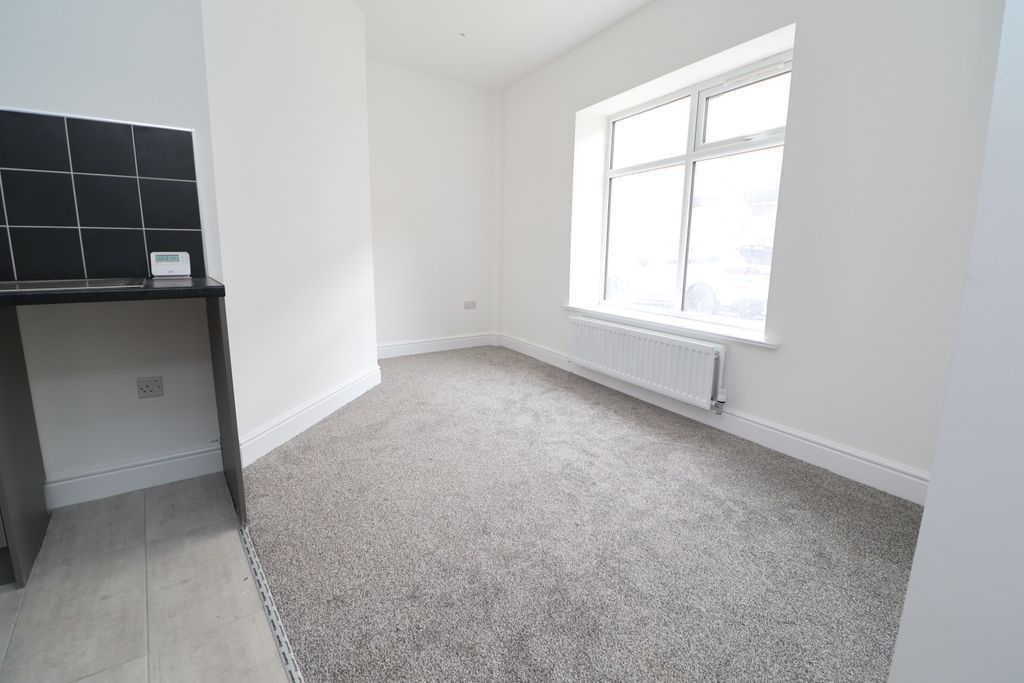 Property photo 3 of 5 Img_3999
