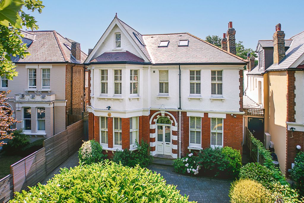 Property photo 1 of 31