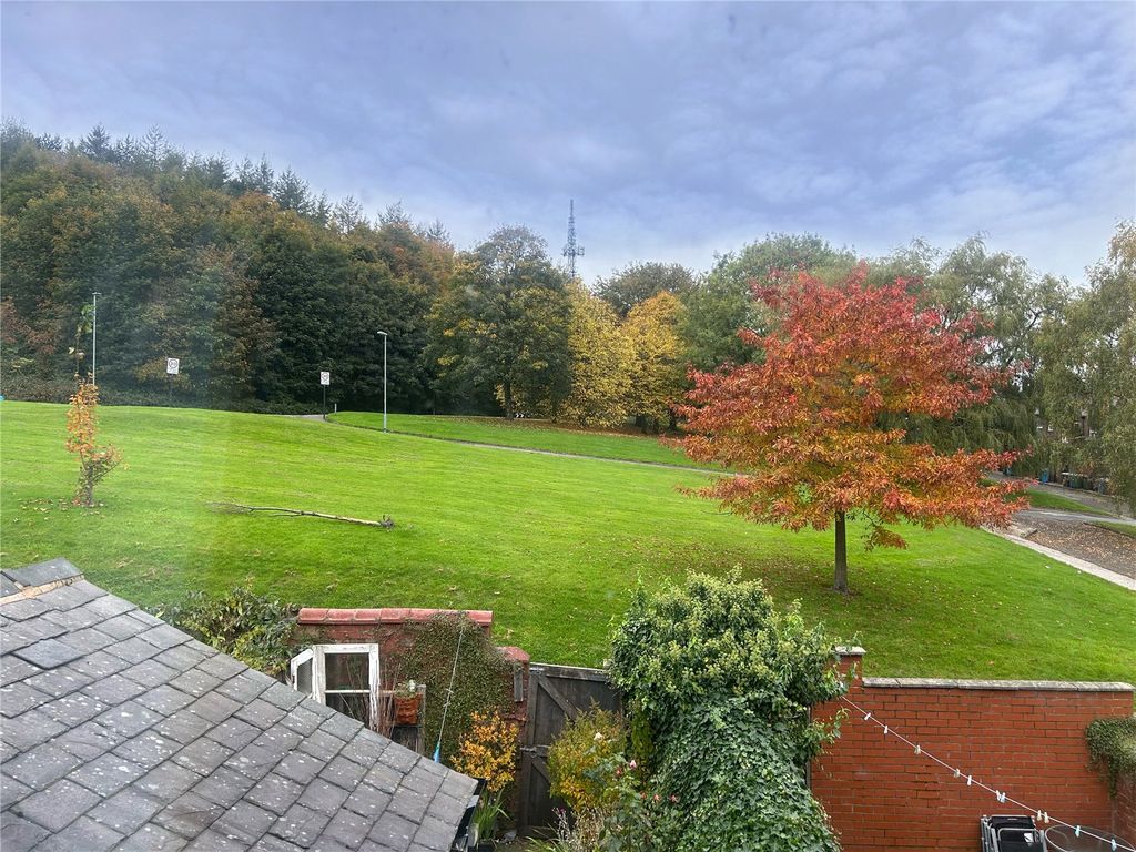 Property photo 2 of 18 External