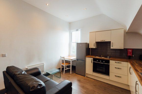 Property photo 1 of 9 8690193.Jpg