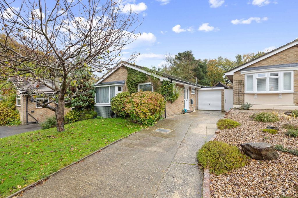 Property photo 2 of 34