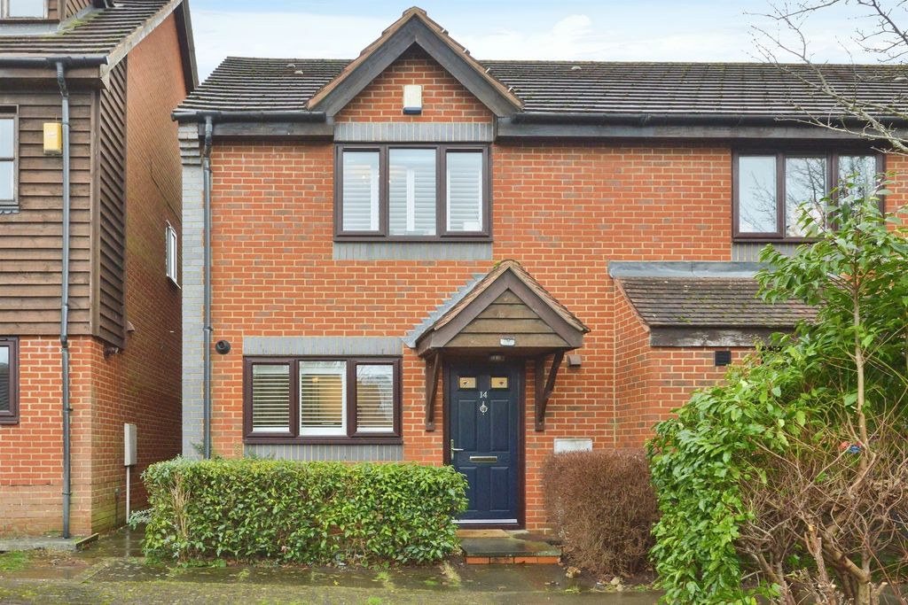 Property photo 1 of 17