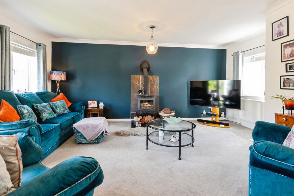 Property photo 2 of 30 Pbox-Img.Jpg