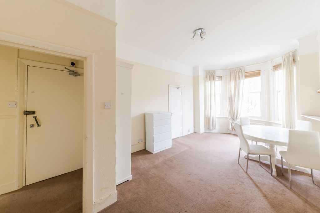 Property photo 3 of 12 Photo 1